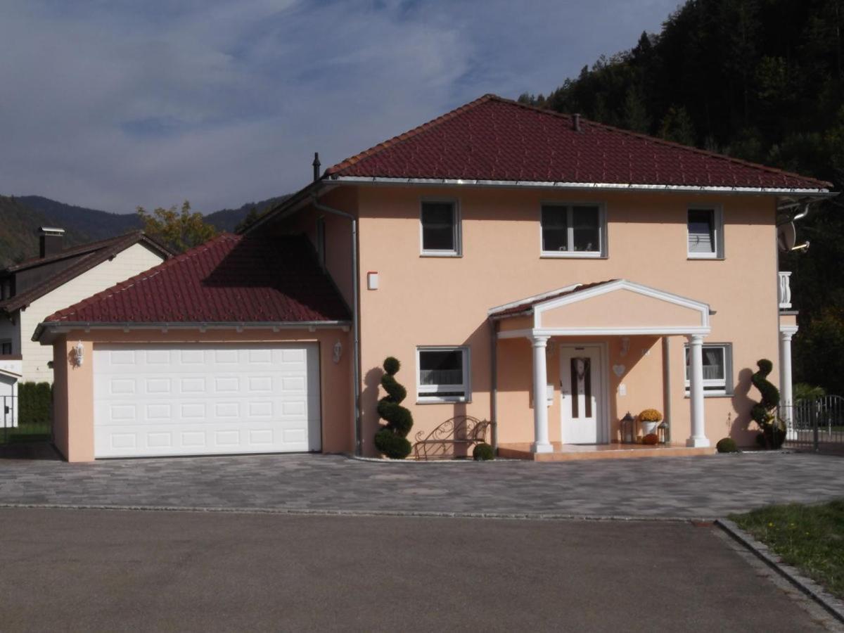 Toscana-Residenz Im Schwarzwald Utzenfeld Luaran gambar